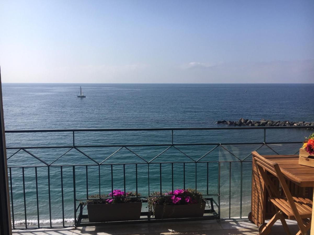 Apartamento Cinqueterreblu Lungomarenostro Monterosso al Mare Exterior foto