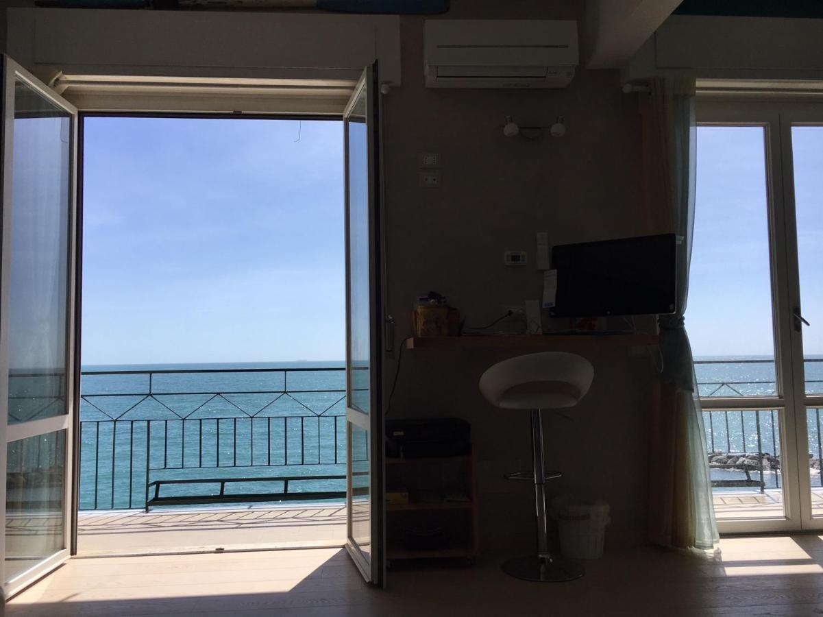 Apartamento Cinqueterreblu Lungomarenostro Monterosso al Mare Exterior foto