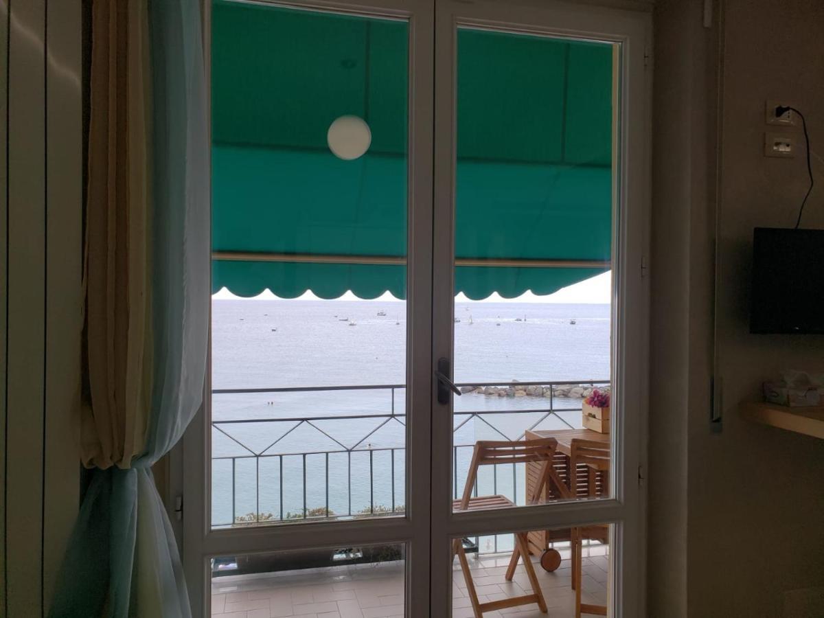 Apartamento Cinqueterreblu Lungomarenostro Monterosso al Mare Exterior foto